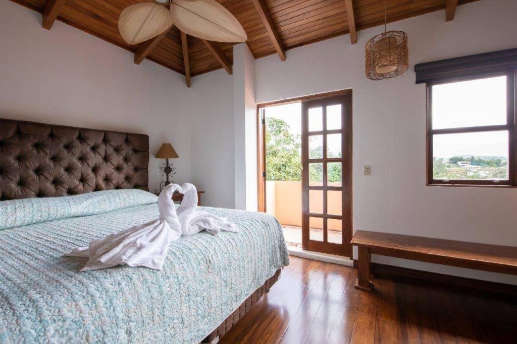 Luna Inn B&B Ciudad Cariari Luaran gambar