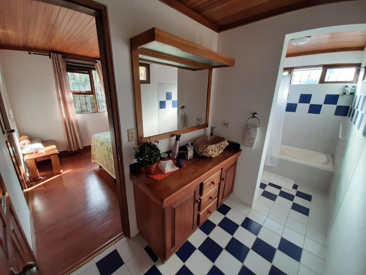 Luna Inn B&B Ciudad Cariari Luaran gambar